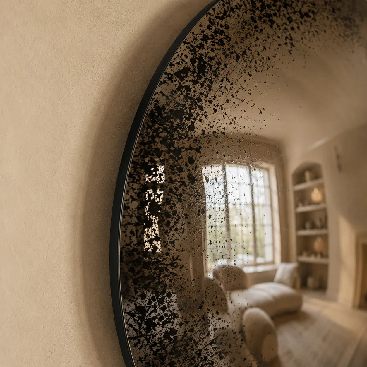 Convex Glow Mirror | Antiqued Mercury Halo