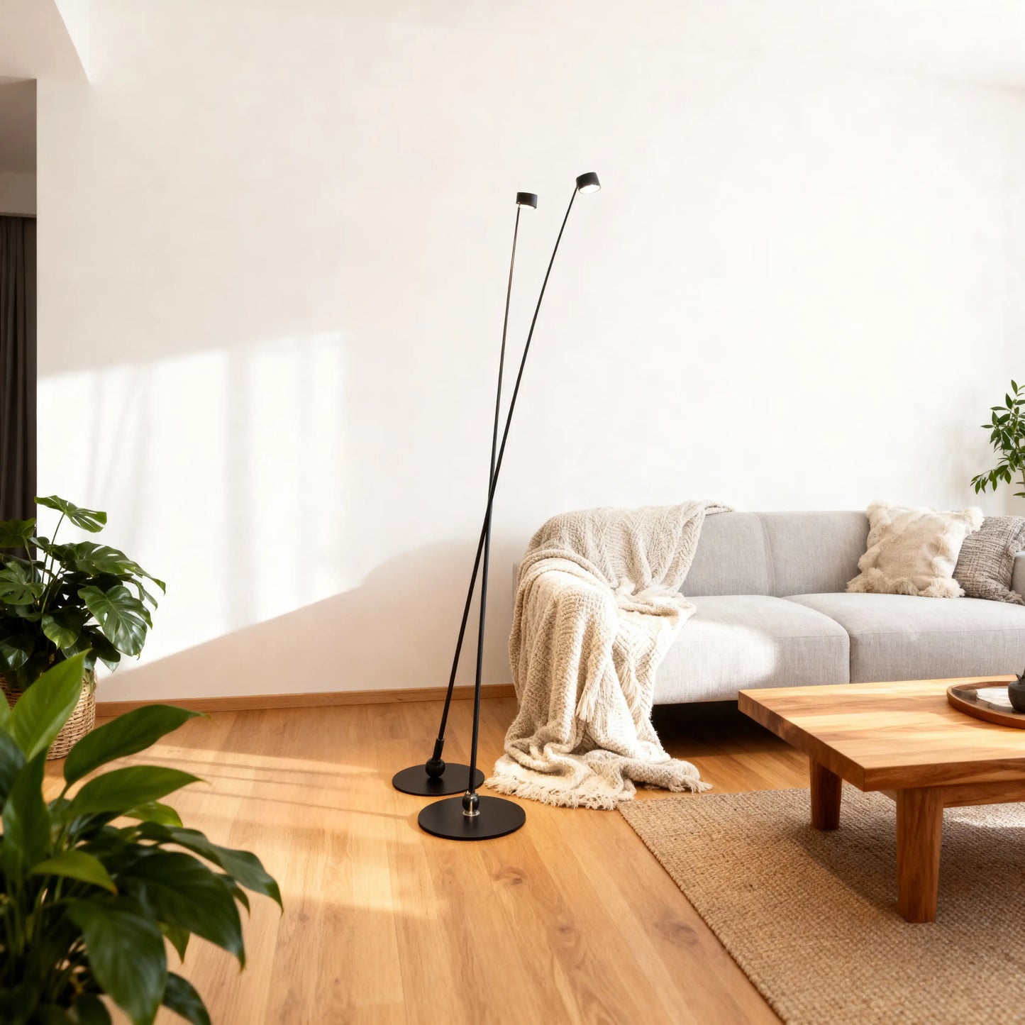 Arcus Floor Lamp