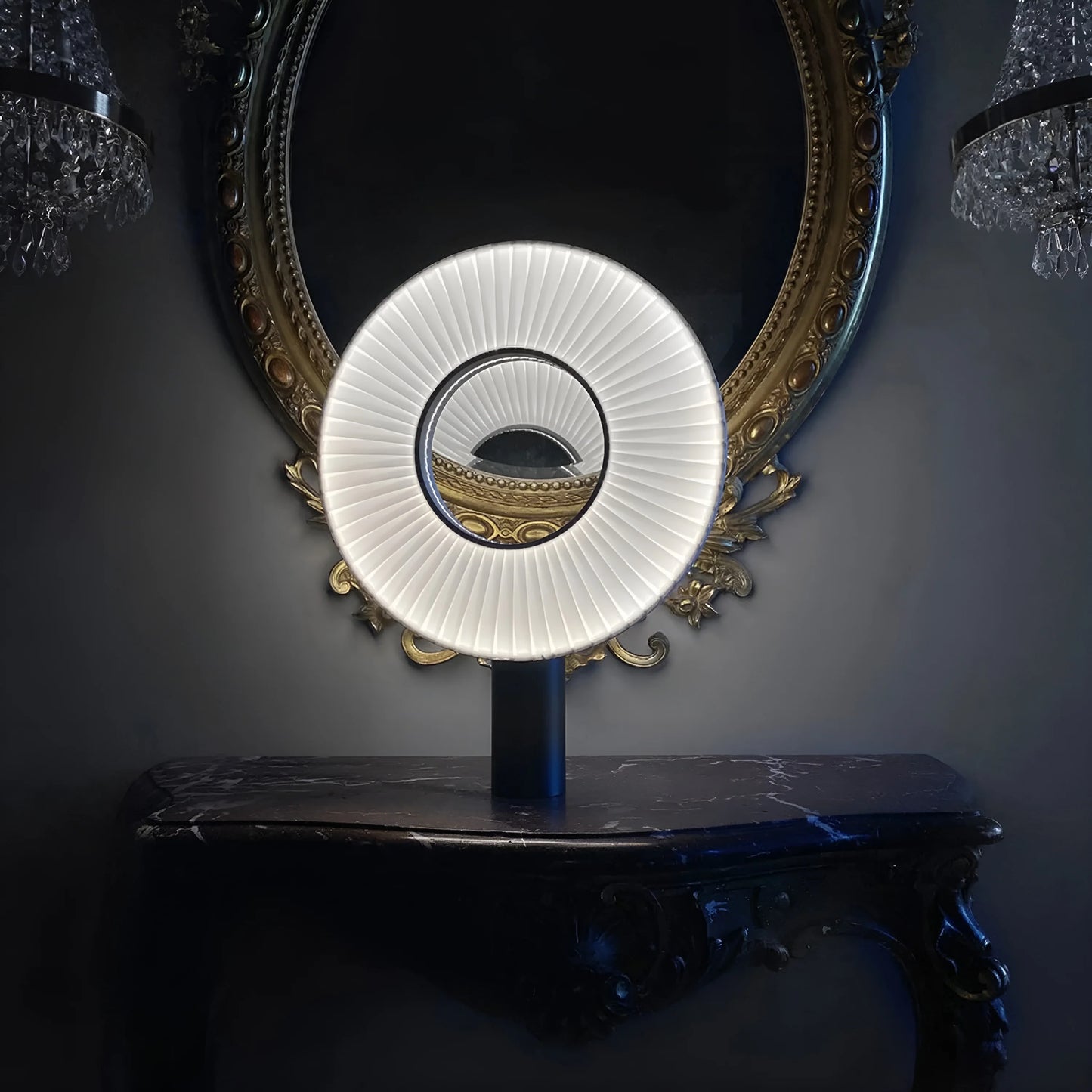 Iris Ring Table Lamp