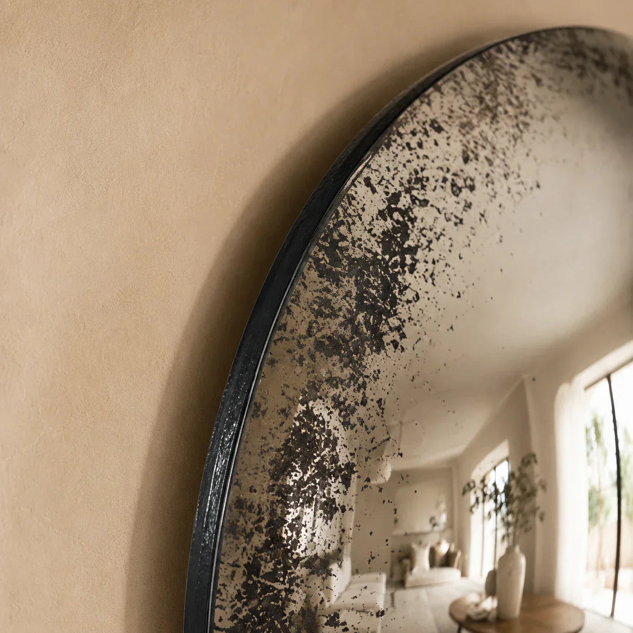 Convex Glow Mirror | Antiqued Mercury Halo