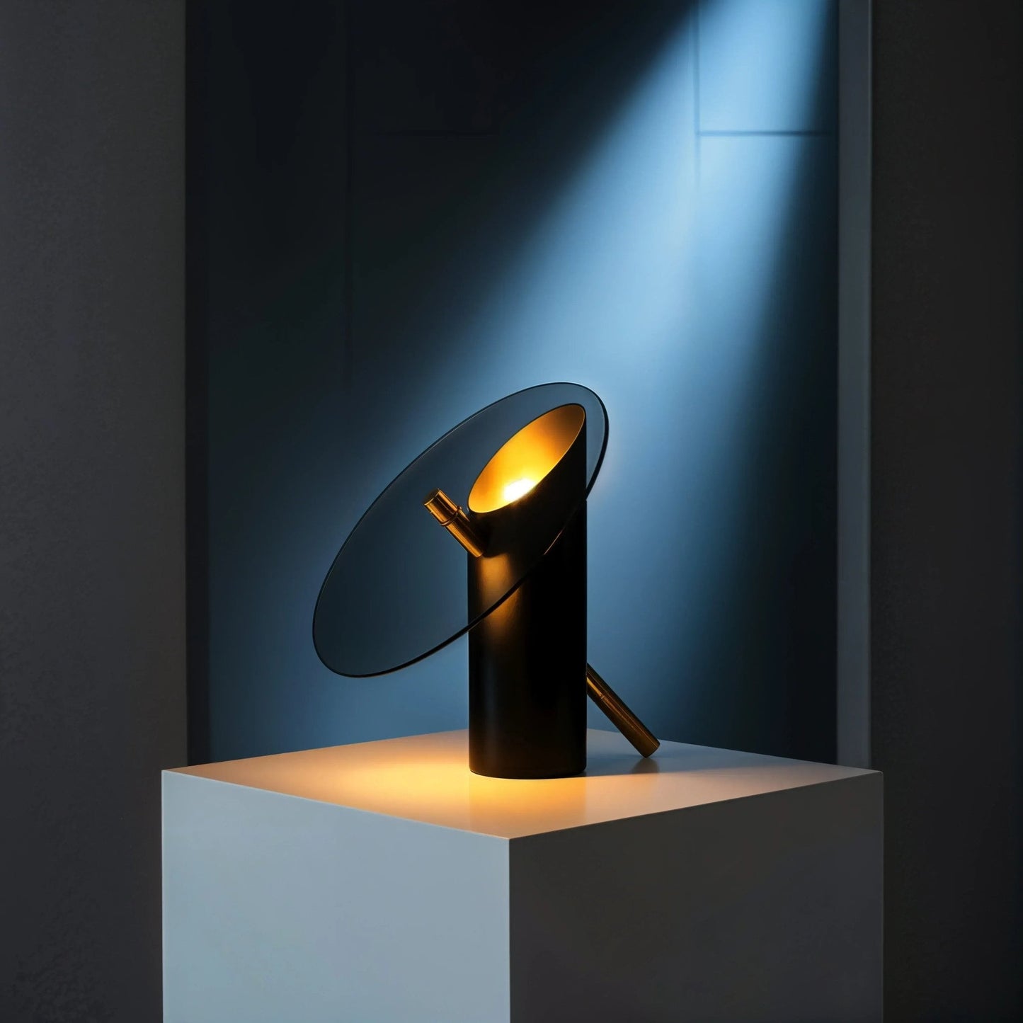Obsidian Floating Disc Lamp