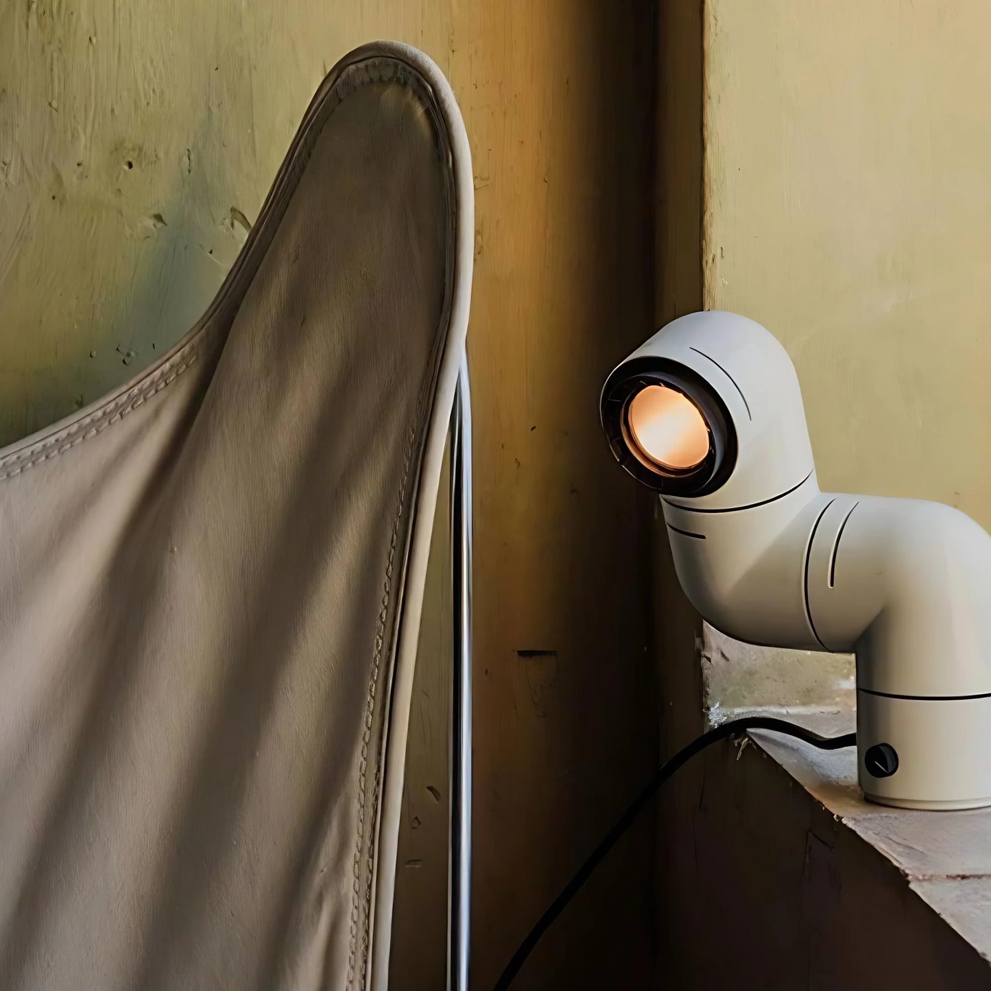 Tatu Style Table Lamp