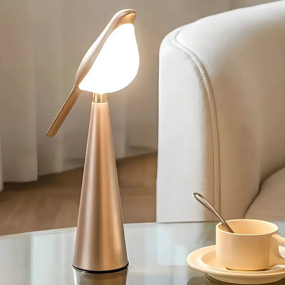 Serene Magpie Light