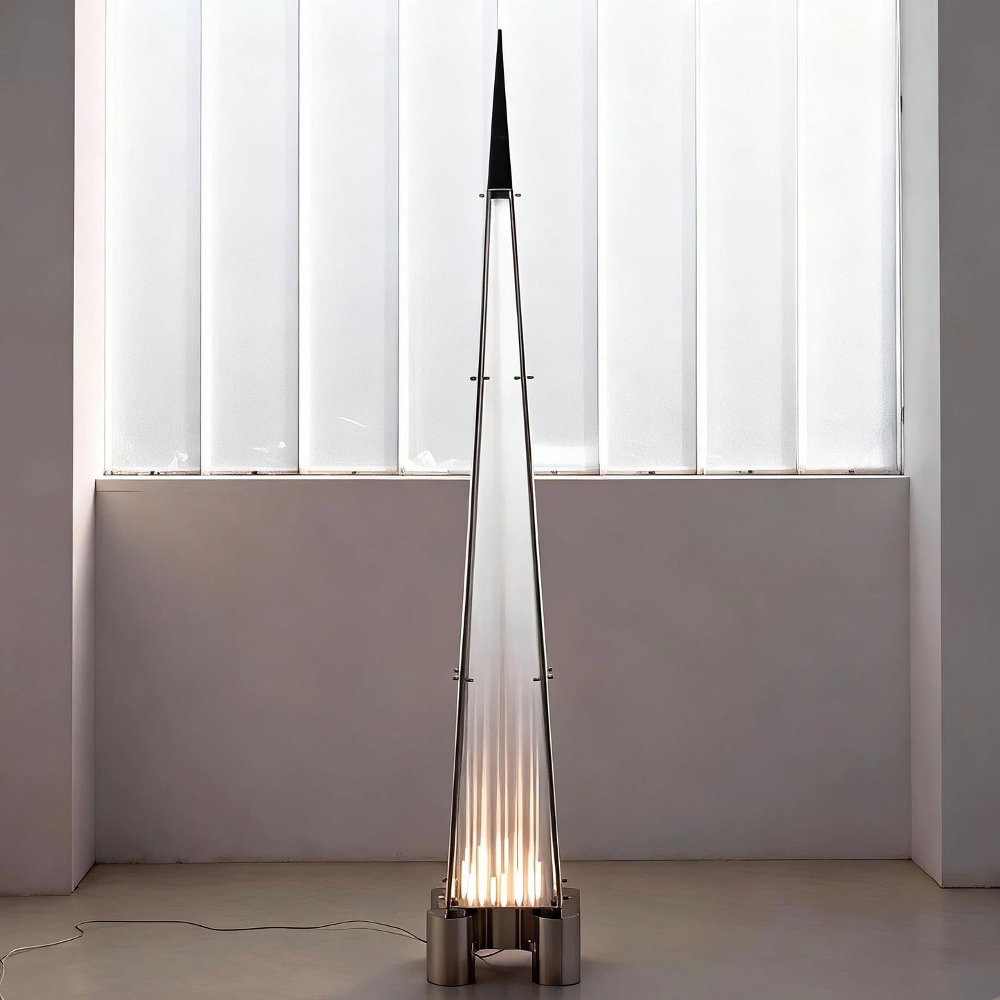 Askr Floor Lamp