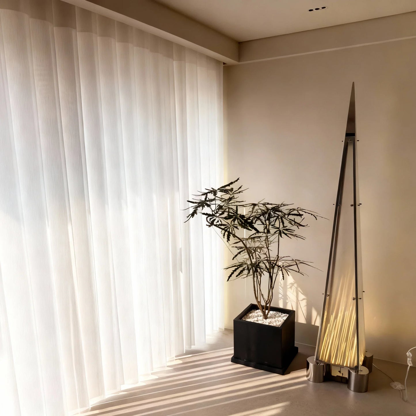 Askr Floor Lamp