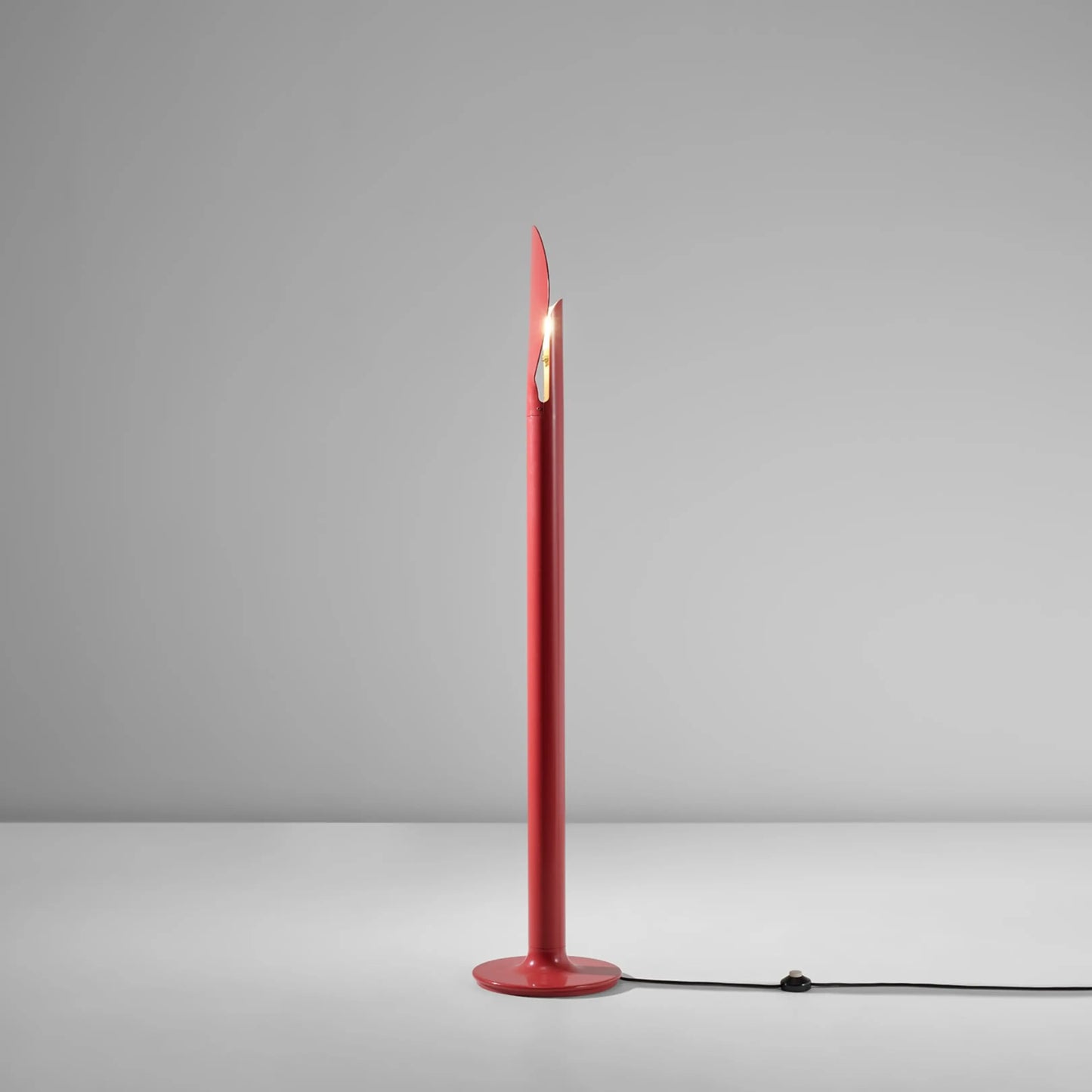 Elaris Pillar Lamp