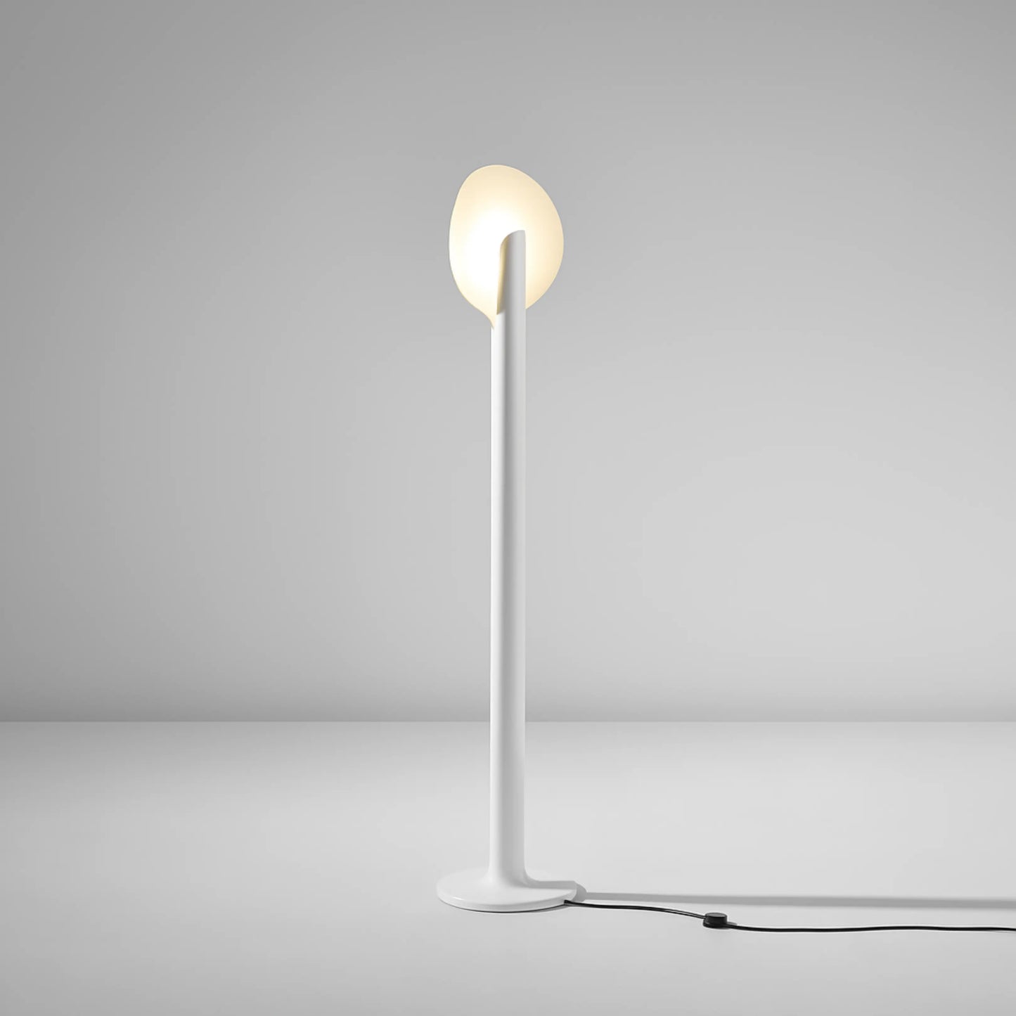 Elaris Pillar Lamp