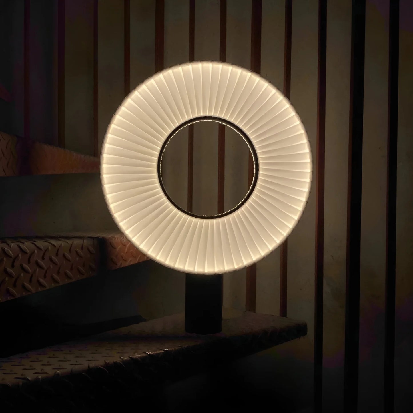 Iris Ring Table Lamp