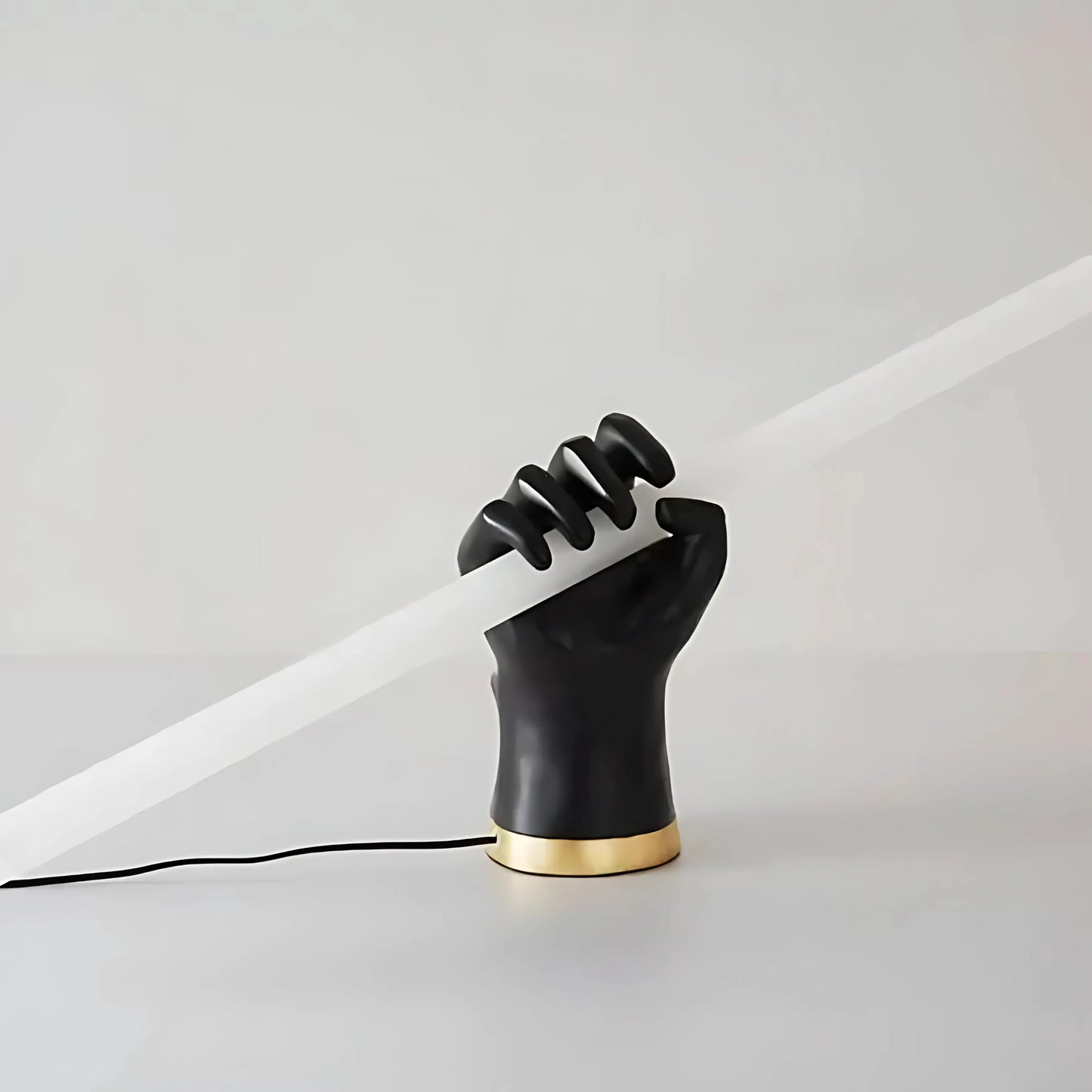 Mano Lux Lamp