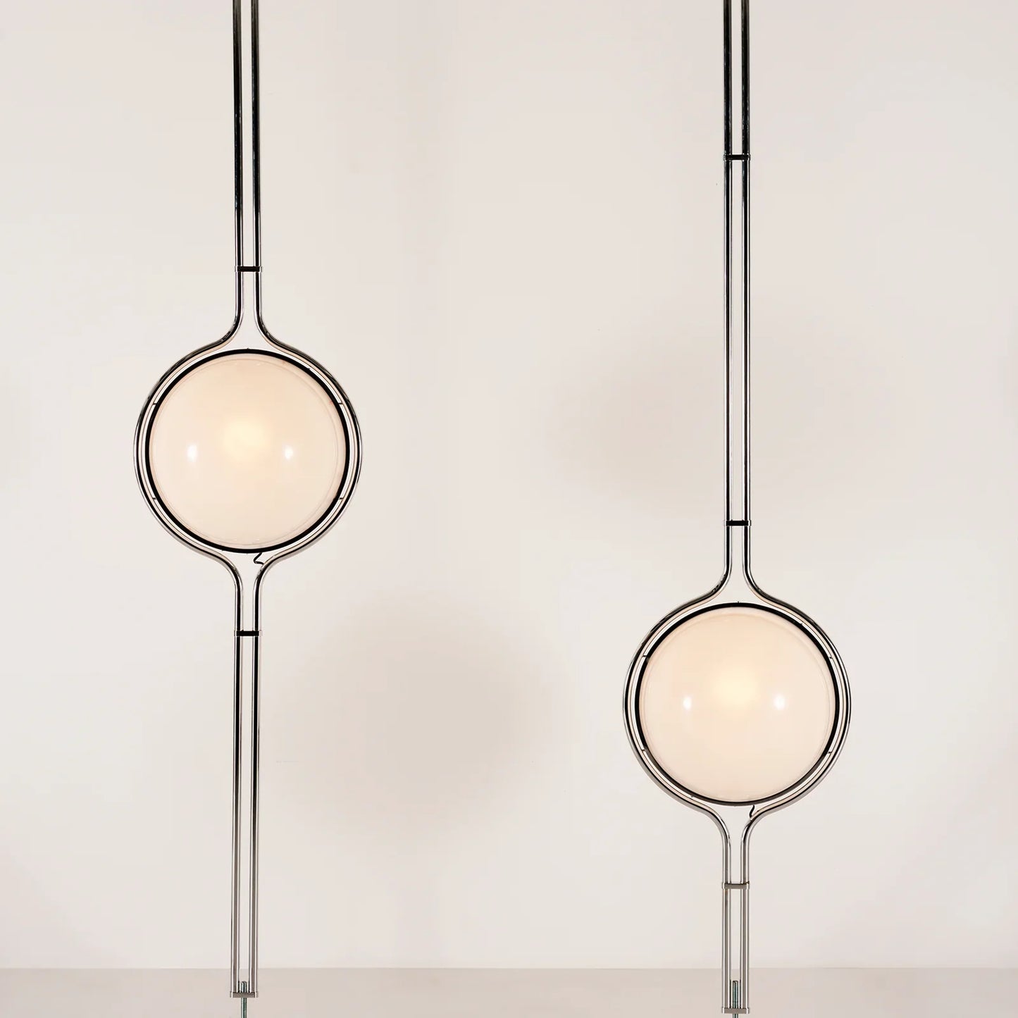 Solus Floor to Ceiling Lamp