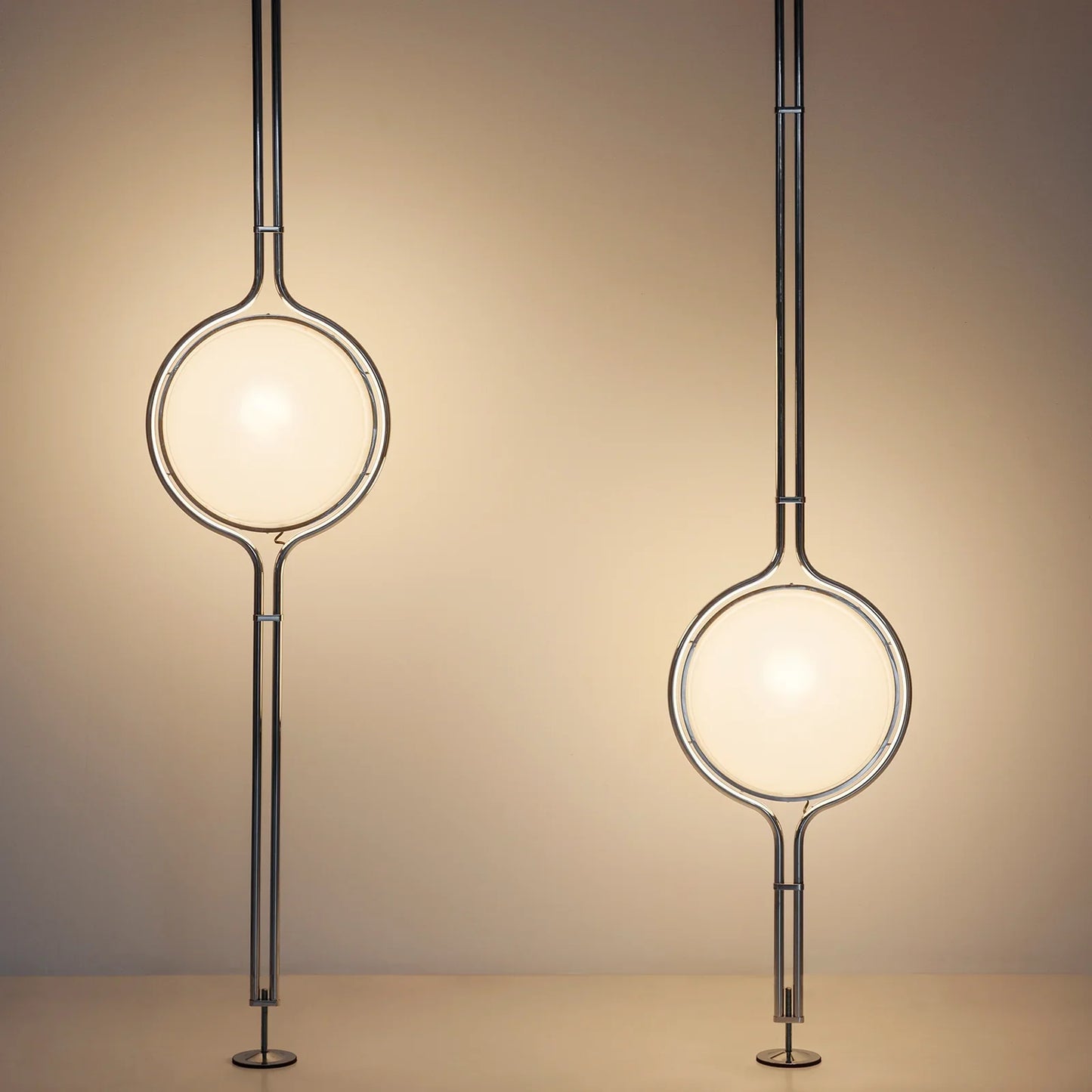Solus Floor to Ceiling Lamp