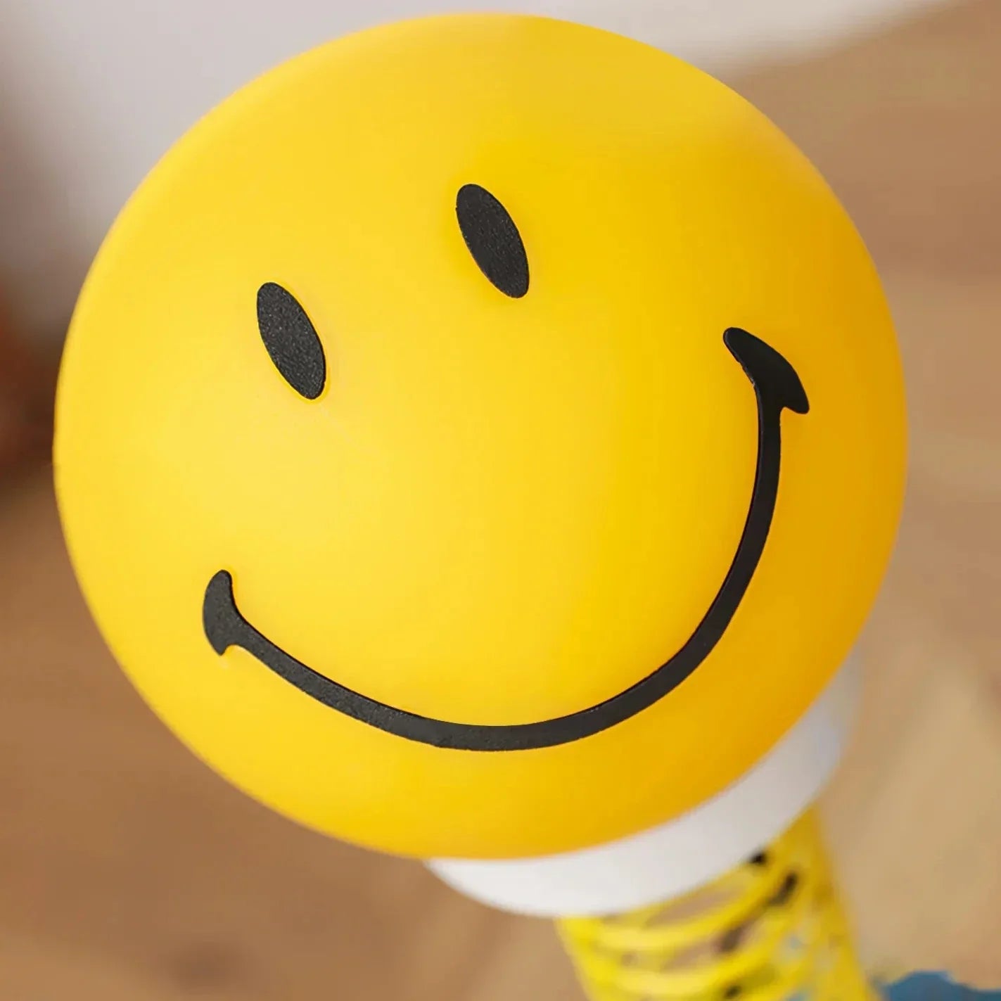 Smile Spring Table Lamp