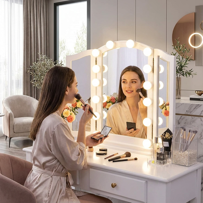 Beautly™ Makeup Lighting lifestyle image