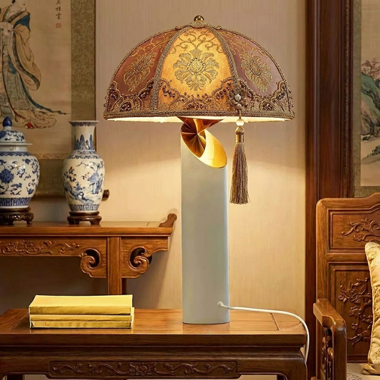 Oriental Top Hat Table Lamp lifestyle